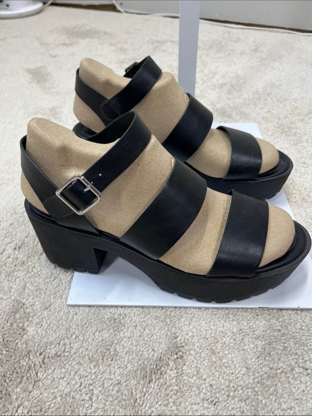 Soda Black Wide-Strap Platform Sandals with Buckle Women’s 10-11